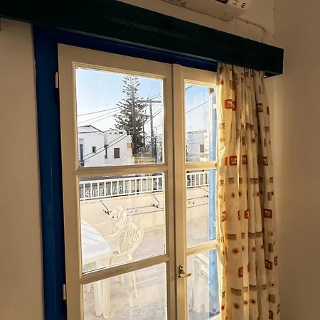Hostal Naxos *
